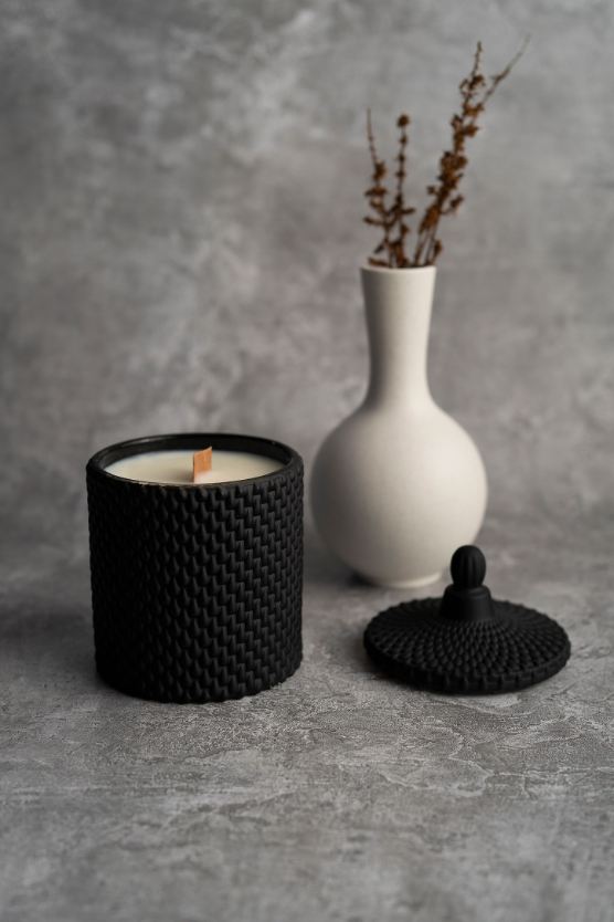 Black Raindrop Geo Candle